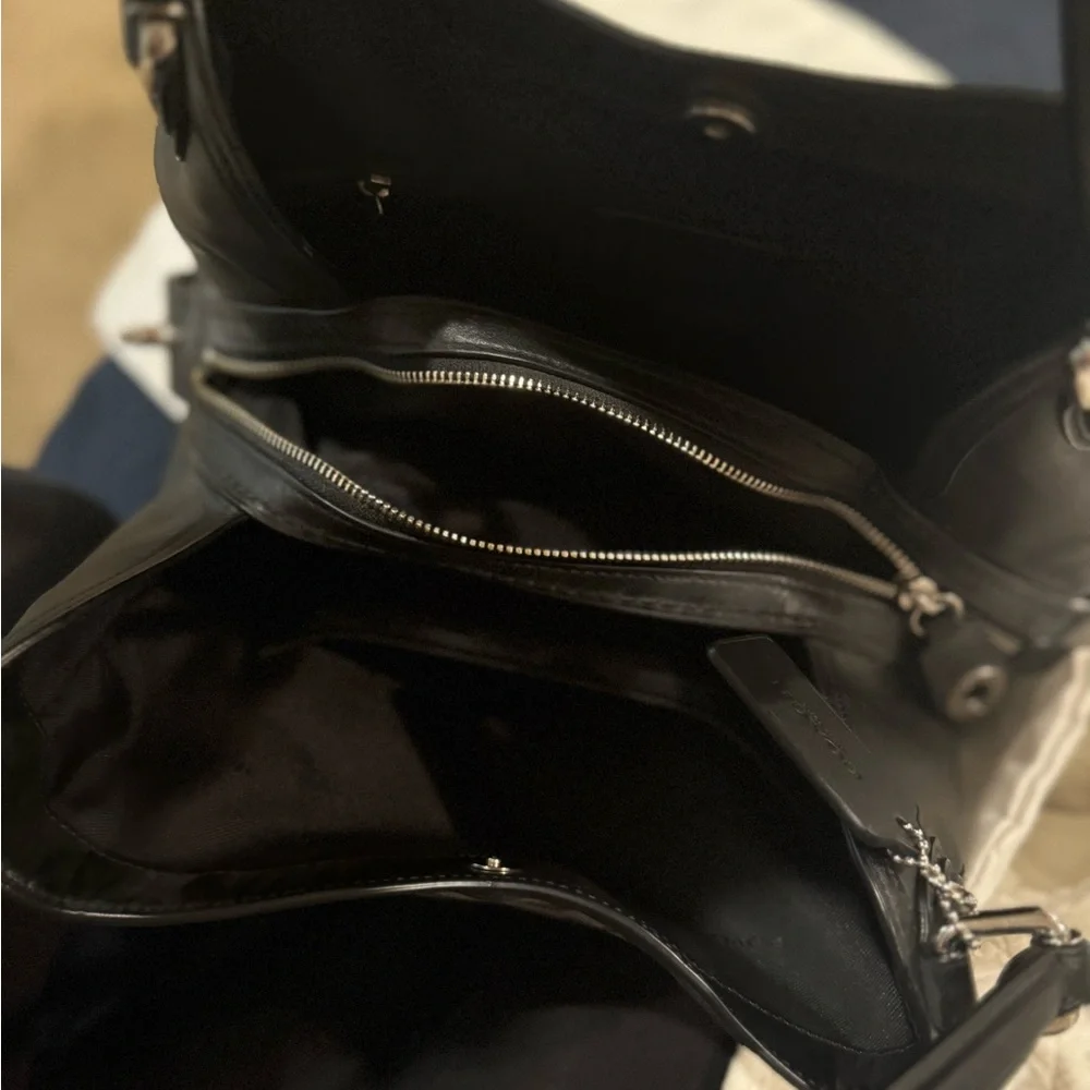 Coach purse - Picture 3 of 3